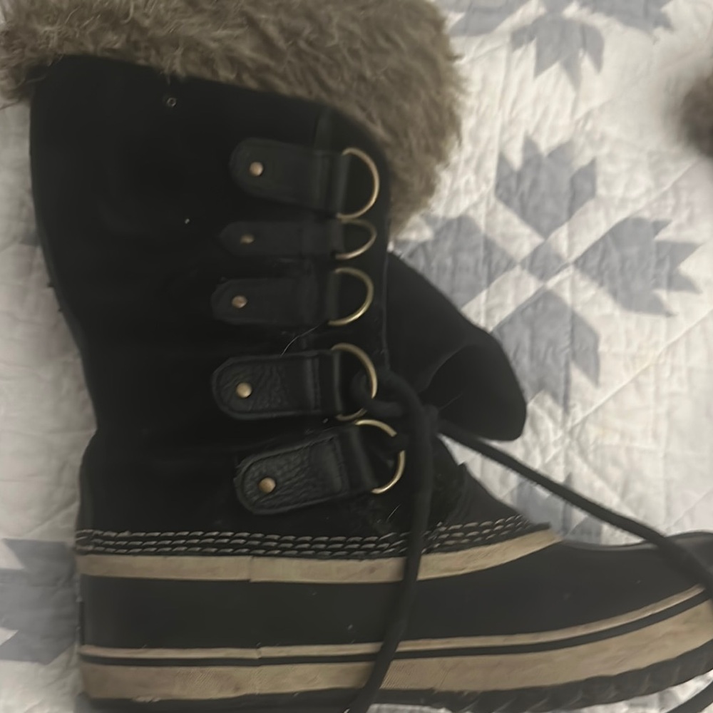Sorel Black Winter Boots with Fur 
 both boots missing tabs on side